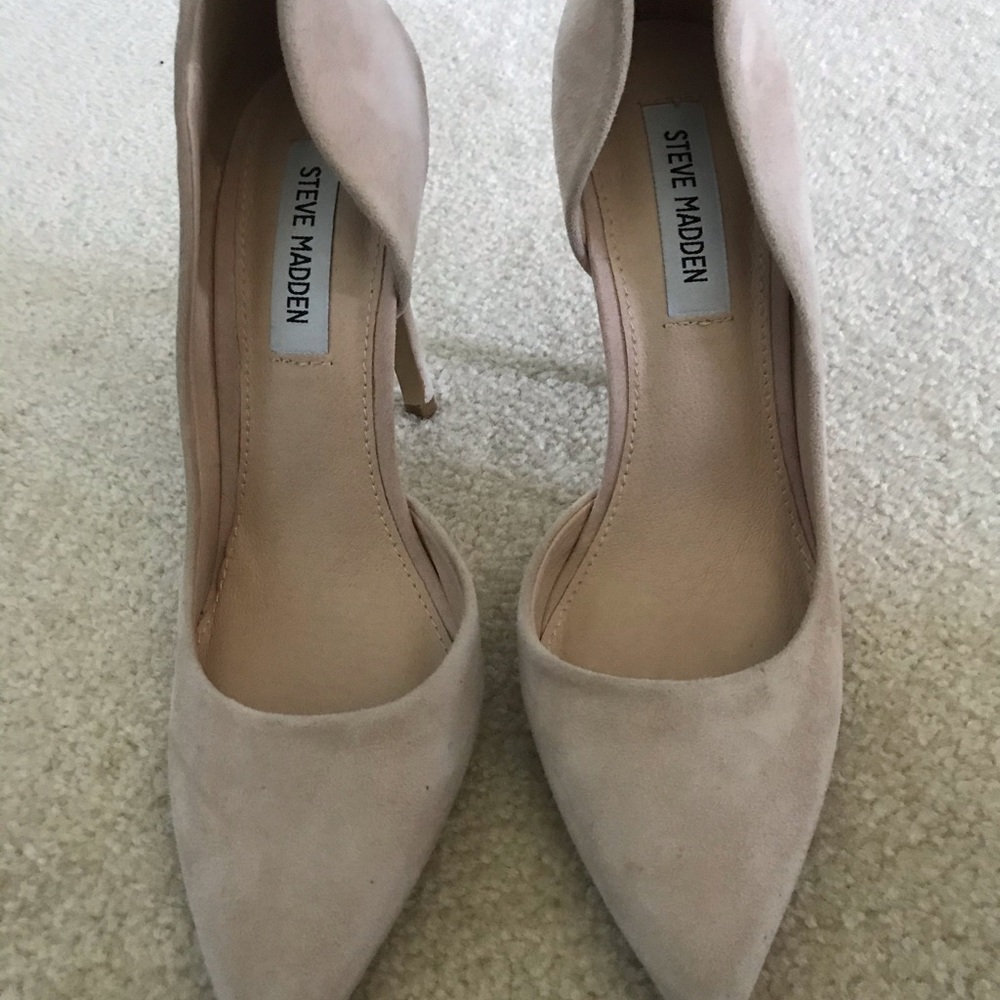 Steve Madden Pink Suede Pumps